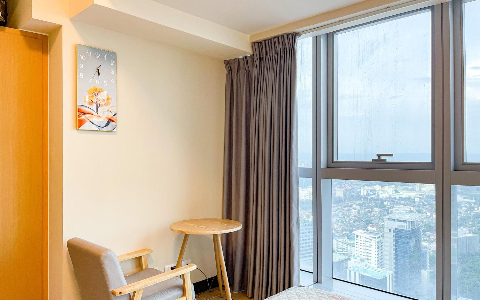 Cityscape View 2Br In Uptown Bgc W 200Mbps Wifi Taguig Exteriör bild