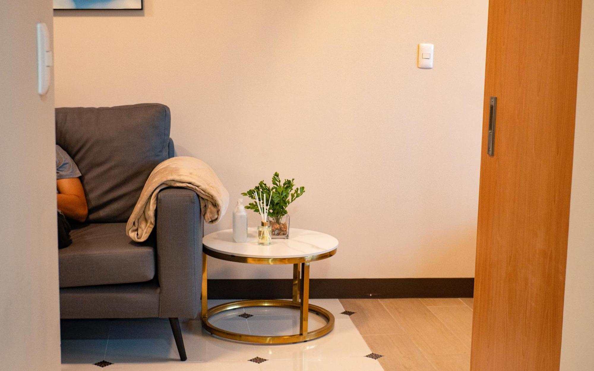 Cityscape View 2Br In Uptown Bgc W 200Mbps Wifi Taguig Exteriör bild
