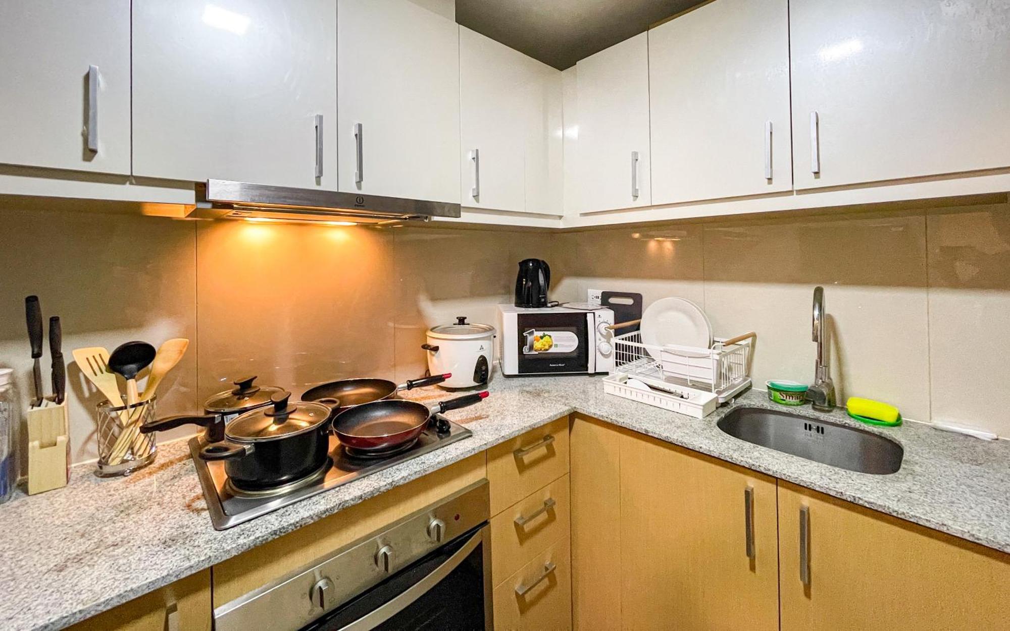 Cityscape View 2Br In Uptown Bgc W 200Mbps Wifi Taguig Exteriör bild